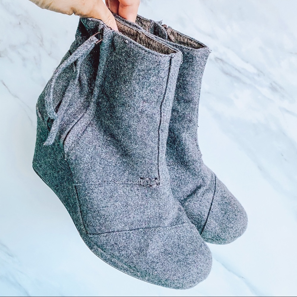 Toms Gray Desert High Wool Wedges Size 9